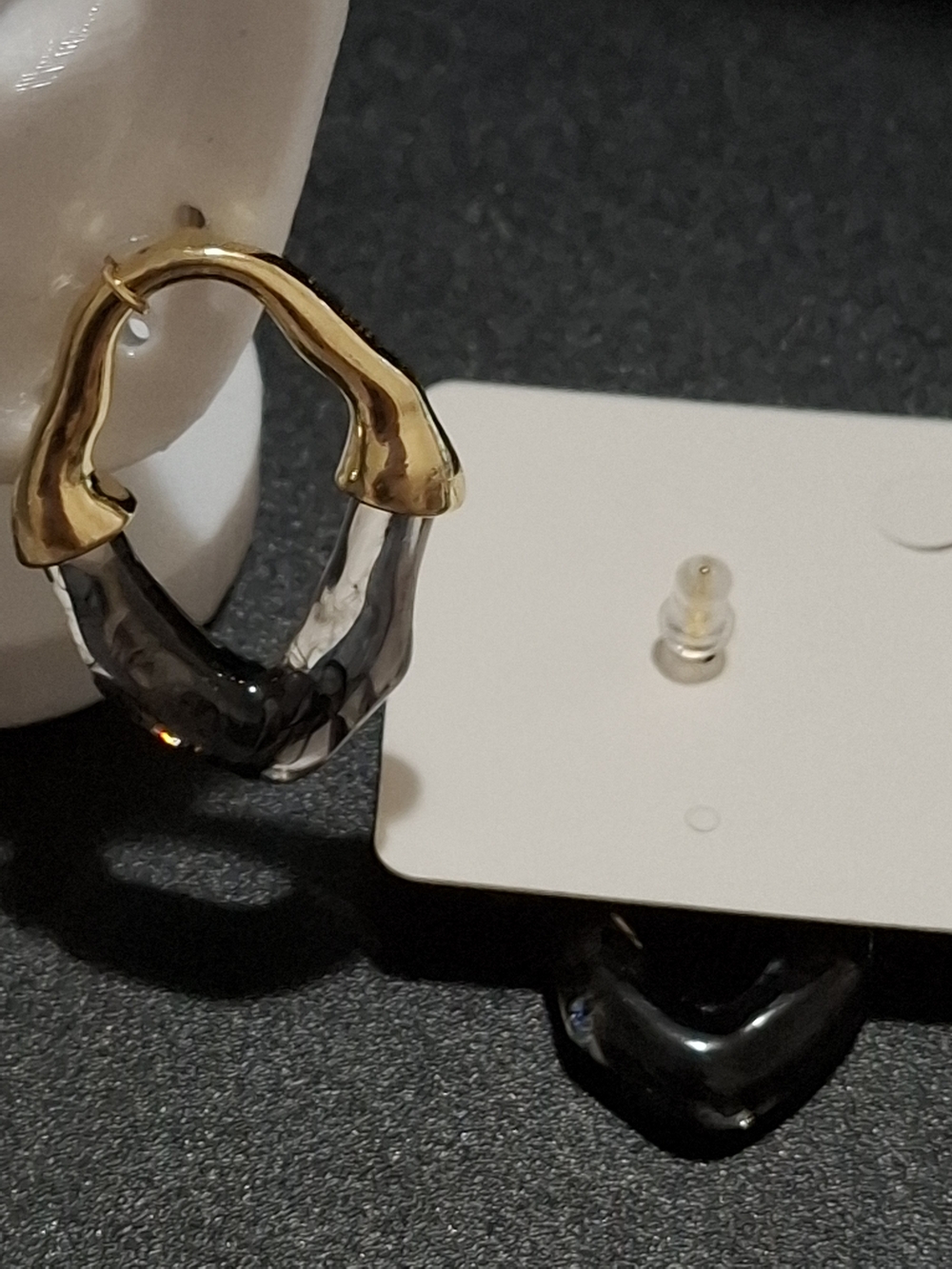 Two-Tone Gold and Black Hoop Earrings - Modern Sculpted Style
